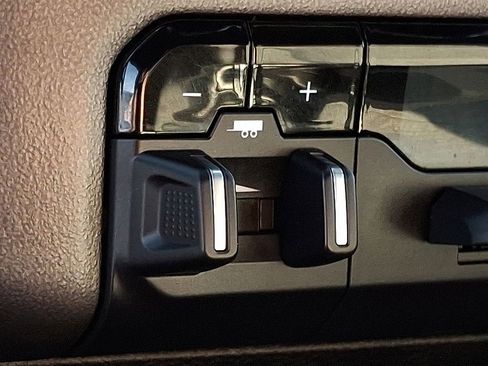 Used 2021 RAM 2500 Big Horn image 26