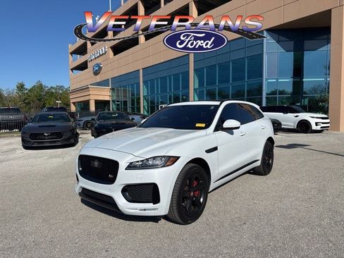 Used 2019 Jaguar F-PACE S image 1