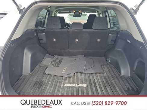 Used 2020 Toyota RAV4 LE image 22