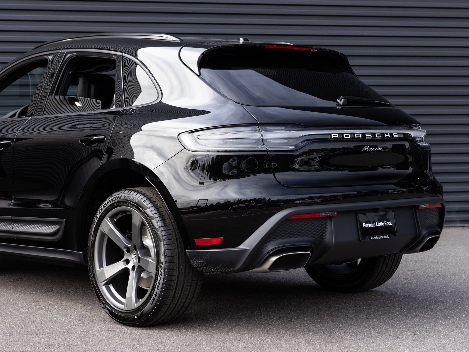 Certified 2026 Porsche Macan AWD/4WD image 11