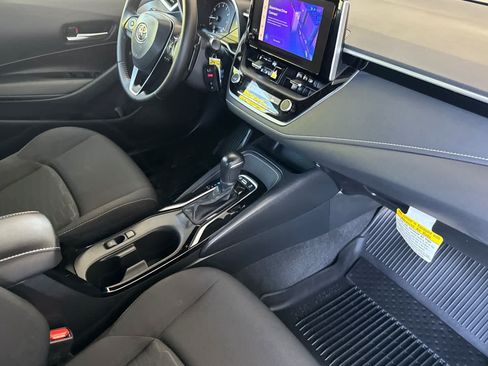 Certified 2025 Toyota Corolla SE FWD image 15