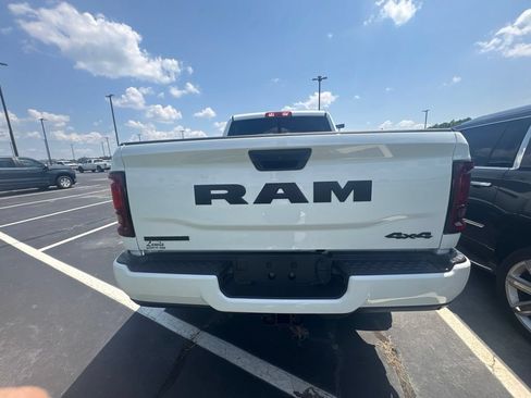 Used 2026 RAM 2500 Big Horn AWD/4WD image 3