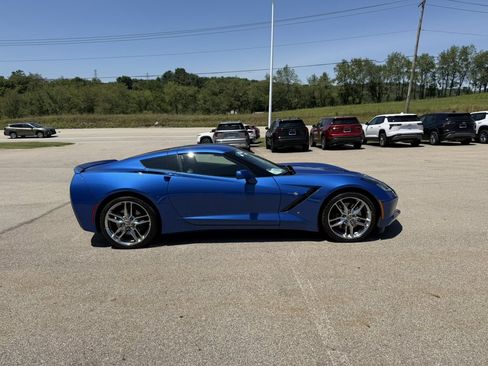 Used 2019 Chevrolet Corvette Stingray Coupe w/ Battery Protection Package RWD image 7
