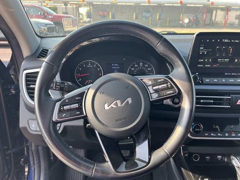 Used 2023 Kia Seltos Nightfall Edition image 16