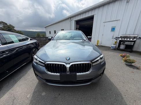 Used 2022 BMW 530i xDrive w/ Convenience Package AWD/4WD image 9