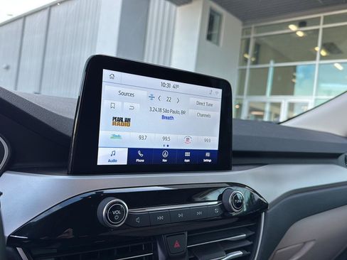 Used 2020 Ford Escape SE image 21