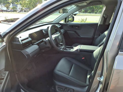 Used 2026 Toyota RAV4 XLE Premium FWD image 20