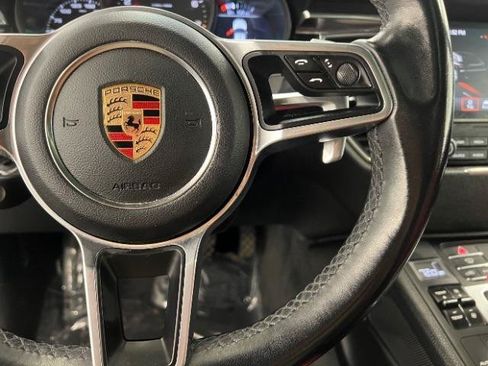 Used 2018 Porsche Macan AWD/4WD image 22