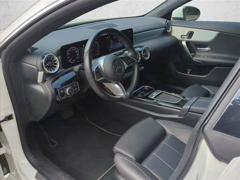 Used 2025 Mercedes-Benz CLA 250 image 11
