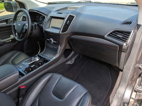 Used 2020 Ford Edge Titanium FWD image 30