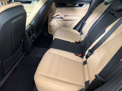 Certified 2026 Porsche Cayenne Coupe AWD/4WD image 23