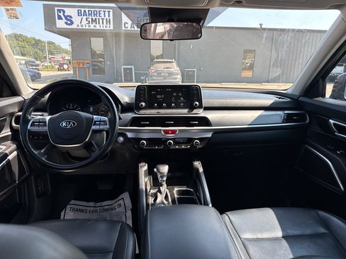 Used 2021 Kia Telluride S FWD image 16