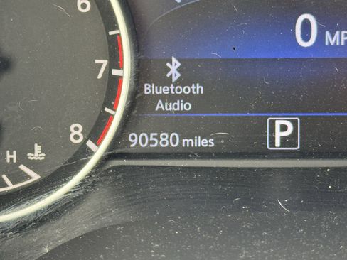 Used 2017 Nissan Maxima Platinum image 5