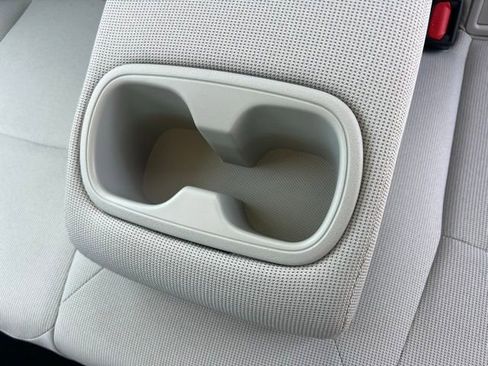 Used 2022 Toyota Corolla LE w/ Carpet Mat Package (TMS) FWD image 16