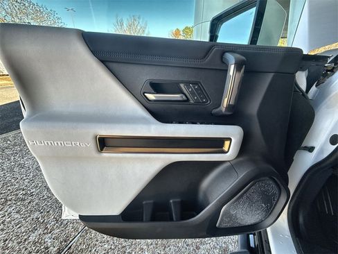 Certified 2024 GMC Hummer EV 3X w/ Extreme Off-Road Package image 21