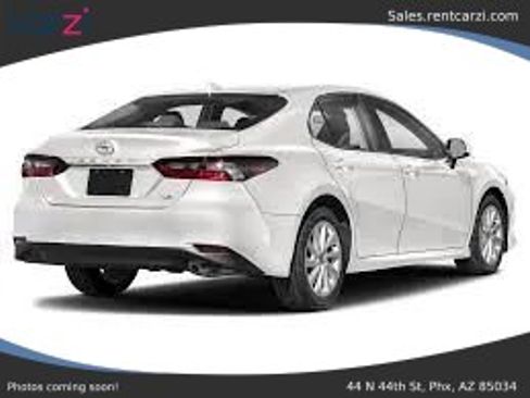 Used 2024 Toyota Camry LE FWD image 3