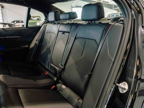 Used 2025 BMW M5 w/ Carbon Package image 17