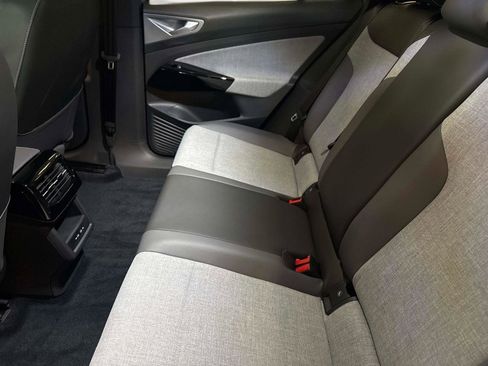 New 2025 Volkswagen ID.4 Pro image 13