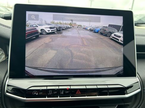 New 2026 Jeep Compass Latitude image 13