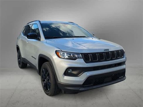 New 2026 Jeep Compass Latitude image 2