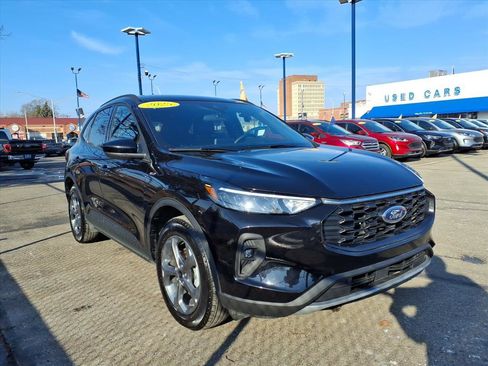 Certified 2025 Ford Escape ST-Line Elite image 3