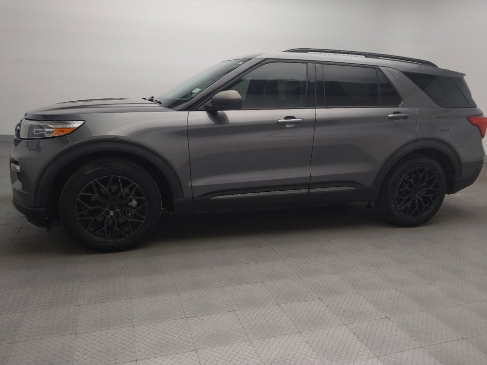 Used 2021 Ford Explorer XLT w/ Equipment Group 202A RWD image 2