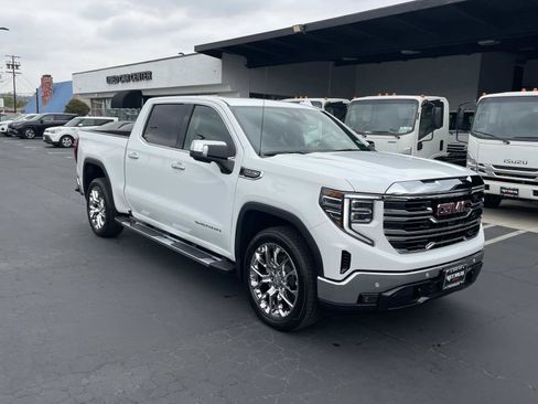 New 2026 GMC Sierra 1500 SLT w/ SLT Premium Package RWD image 3