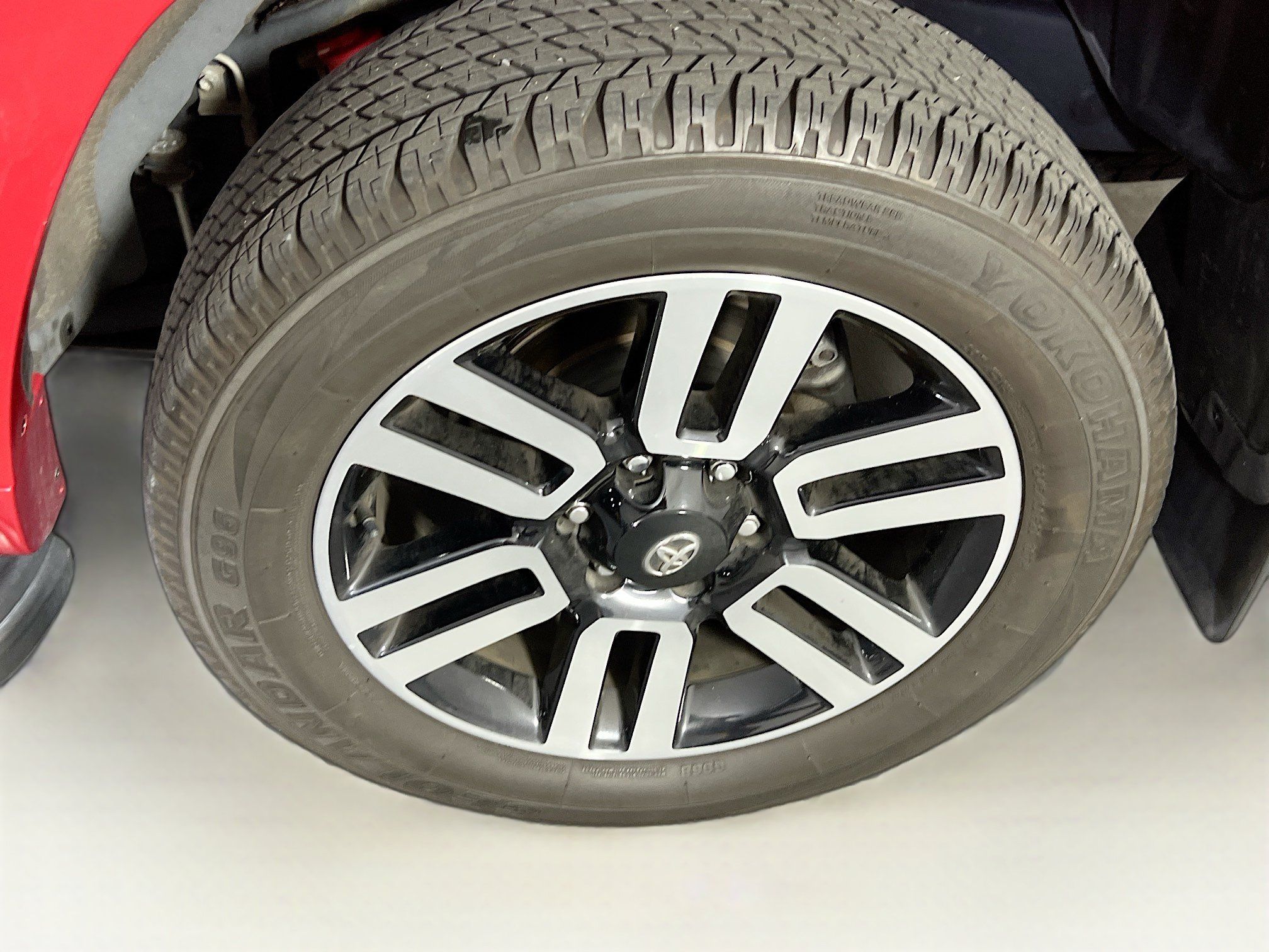 Used 2023 Toyota 4Runner Limited AWD/4WD image 32