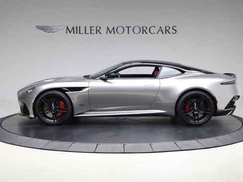 Used 2023 Aston Martin DBS Coupe image 3