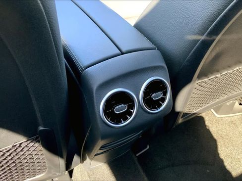 New 2025 Mercedes-Benz GLB 250 4MATIC image 22