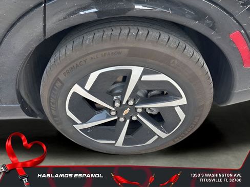 Used 2025 Chevrolet Equinox EV LT image 11