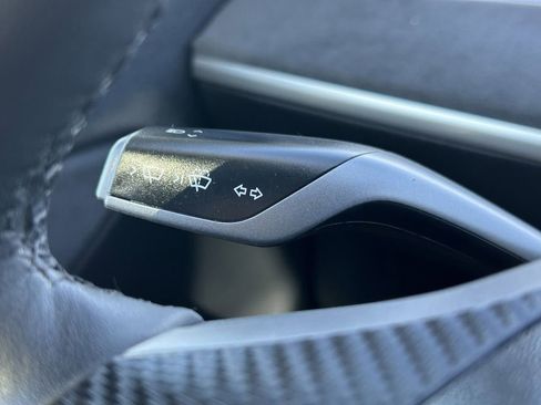 Used 2022 Tesla Model Y Performance image 27