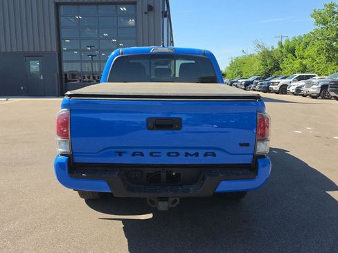 Used 2021 Toyota Tacoma TRD Pro AWD/4WD image 4
