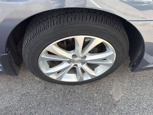 Used 2014 Subaru Legacy 2.5i Limited w/ Moonroof Package image 2