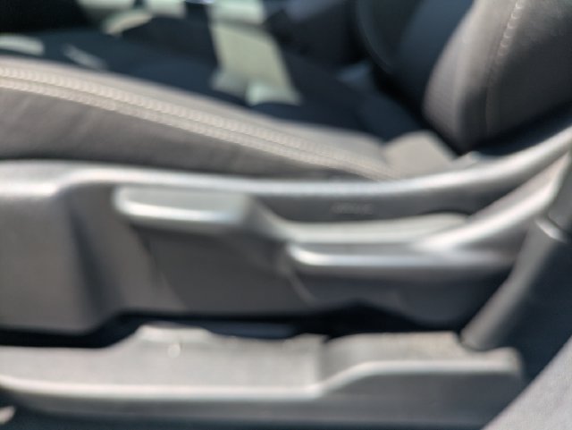 Used 2024 GMC Terrain SLE FWD image 19