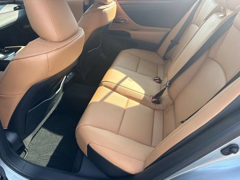 Used 2024 Lexus ES 350 w/ Premium Package FWD image 20