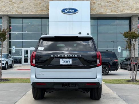 New 2026 Ford Expedition Active RWD image 51