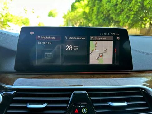 Used 2019 BMW M550i xDrive image 14