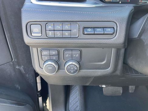 Used 2022 GMC Yukon Denali image 22