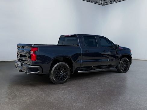 Used 2023 Chevrolet Silverado 1500 RST w/ Z71 Off-Road Package AWD/4WD image 3