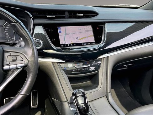 Certified 2024 Cadillac XT6 Sport w/ LPO, Red Accent Package AWD/4WD image 6