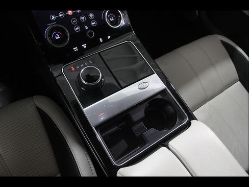 Used 2020 Land Rover Range Rover Velar R-Dynamic S AWD/4WD image 17