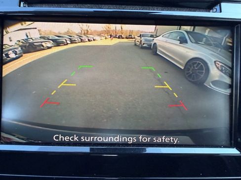 Used 2020 Nissan Rogue Sport S image 16