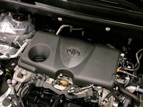 Used 2023 Toyota RAV4 LE AWD/4WD image 33