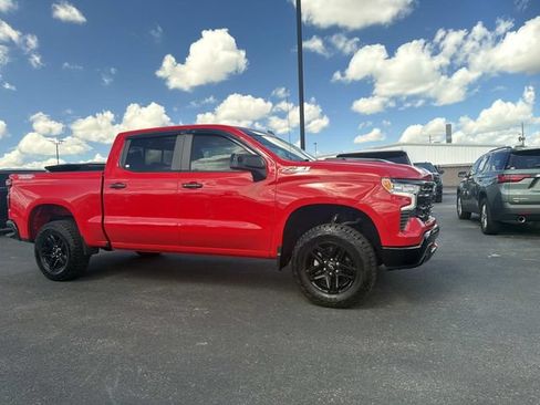 Used 2024 Chevrolet Silverado 1500 LT Trail Boss w/ Convenience Package II AWD/4WD image 2