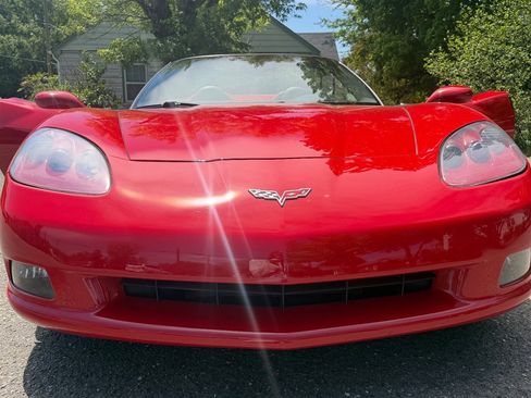 Used 2006 Chevrolet Corvette Convertible w/ Preferred Equipment Group RWD image 18