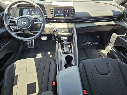 Certified 2026 Hyundai Elantra Sport FWD image 21