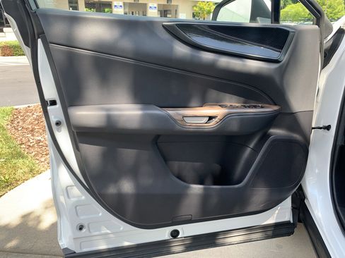 Used 2024 Lexus NX 250 FWD w/ Towing Package (2000 Lbs) image 14