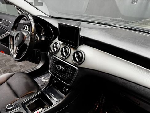Used 2015 Mercedes-Benz GLA 250 image 51