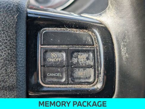 Used 2014 Dodge Grand Caravan SXT image 19